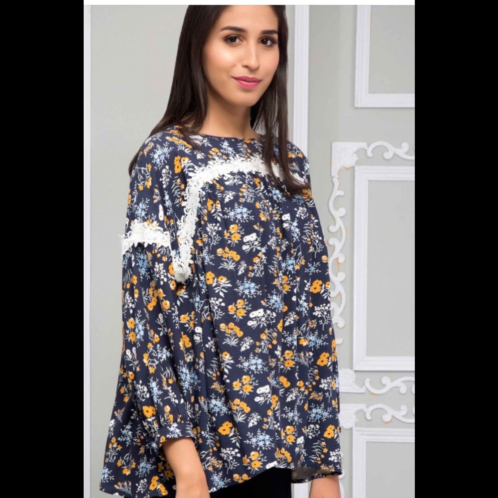💐🇵🇰Pakistani designer Blue-floral print top🌺💐